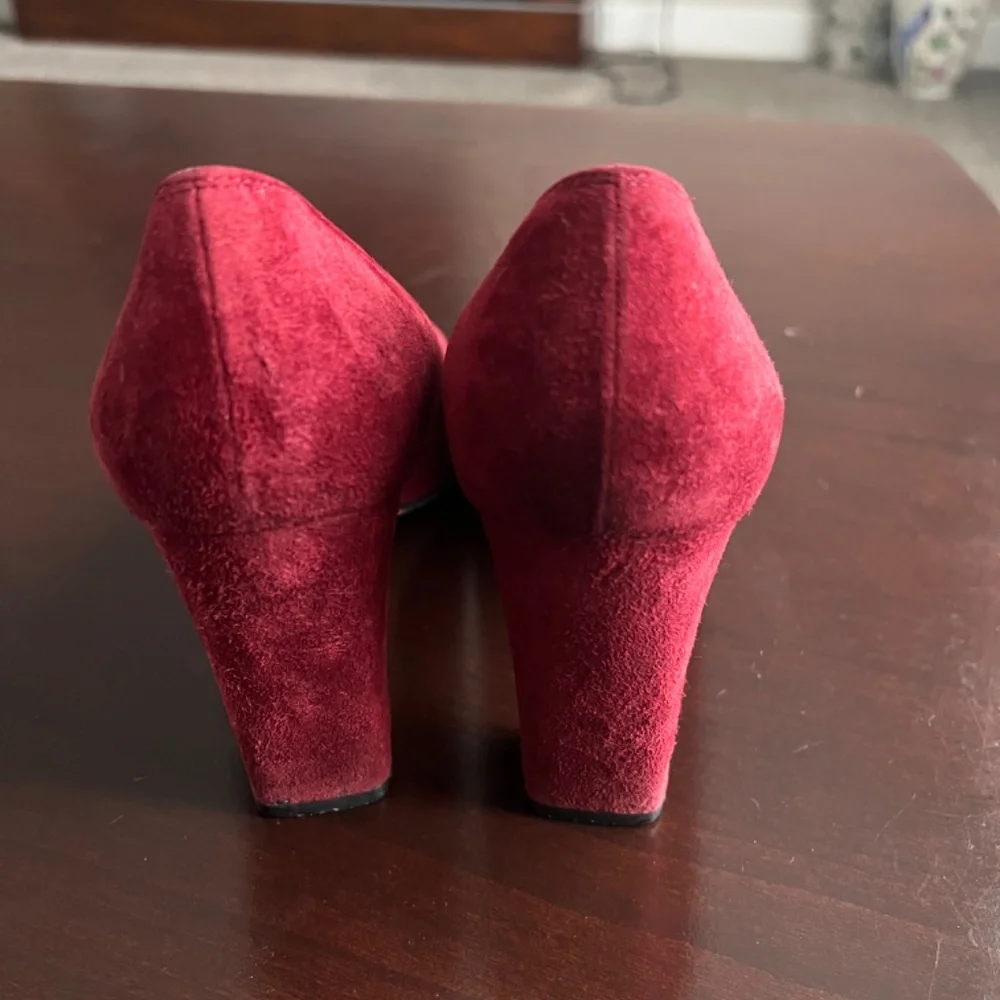 Salvatore Ferragamo, Size 7 B, red - Picture 7 of 11